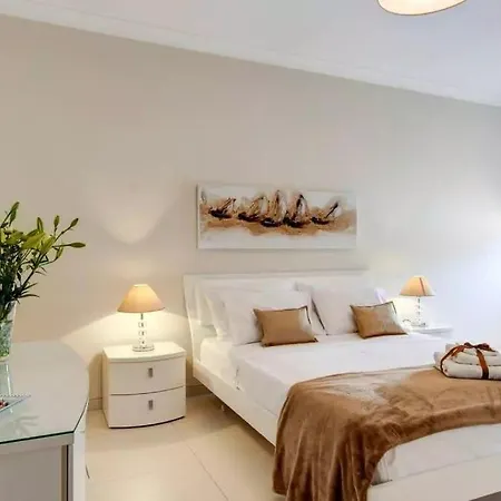 Appartement Penthouse With Picturesque Garden And Bayviews Marsaskala