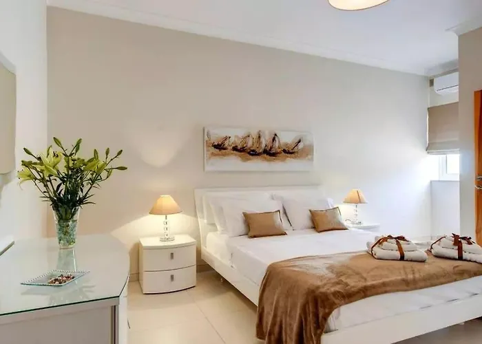 Appartamento Penthouse With Picturesque Garden And Bayviews Marsaskala